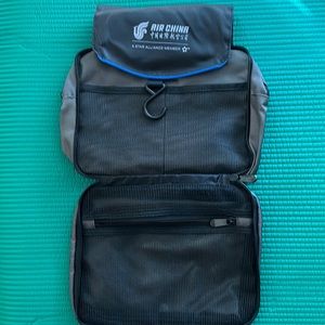 Portable travel toiletry bag